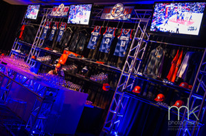 Four Seasons Mitz Sports Theme Bar Plasma TV Montage